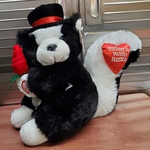 Dan Dee Collector's Choice "I Can't Help Myself" Skunk Animated Plush